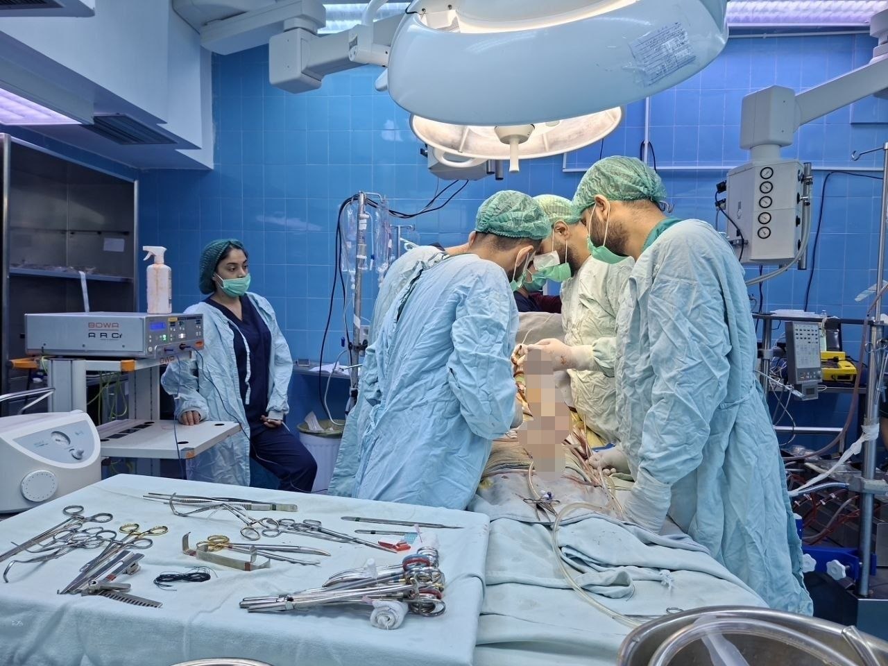 عملية ناجحة لإغلاق فتحة بين الأذينين لطفل في مستشفى اللاذقية لأمراض وجراحة القلب