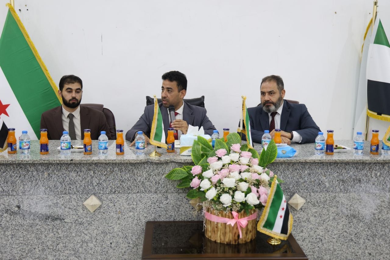 وزير الصحة يلتقي الكوادر الصحية في مديرية صحة الرقة ويبحث واقع العمل واحتياجاته